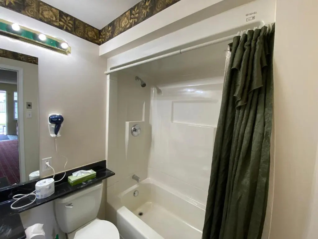 Lakeshore Suites