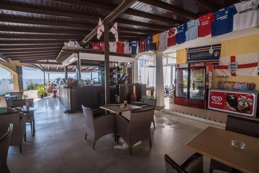 Ananias Hotel