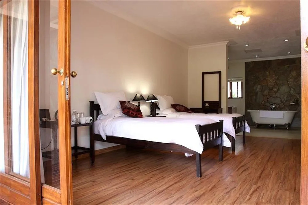 Thorn Tree Lodge