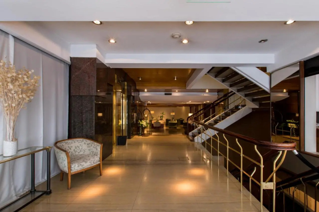 Hotel Solans Carlton
