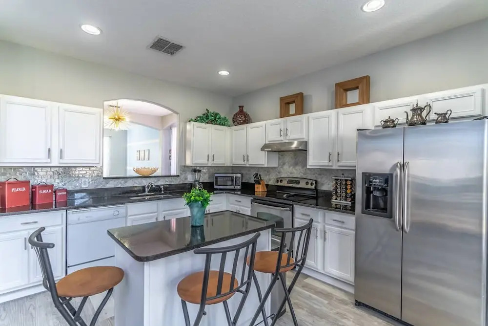 8523 Emerald Island