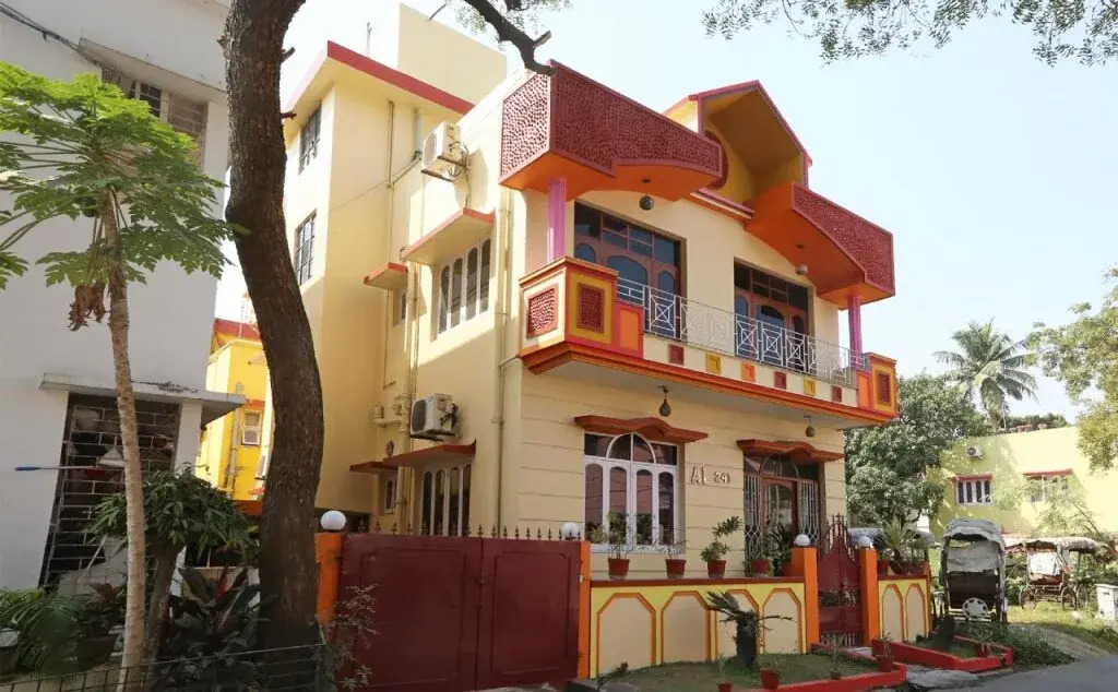 White House by Oyo Rooms