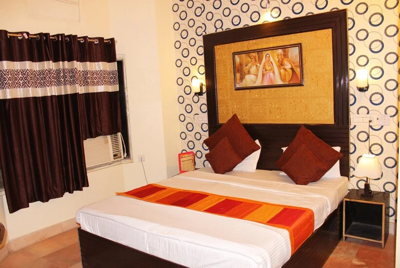 OYO 3446 Hotel Sanjary Palace