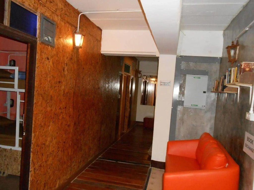 The Living Place 1 - Hostel