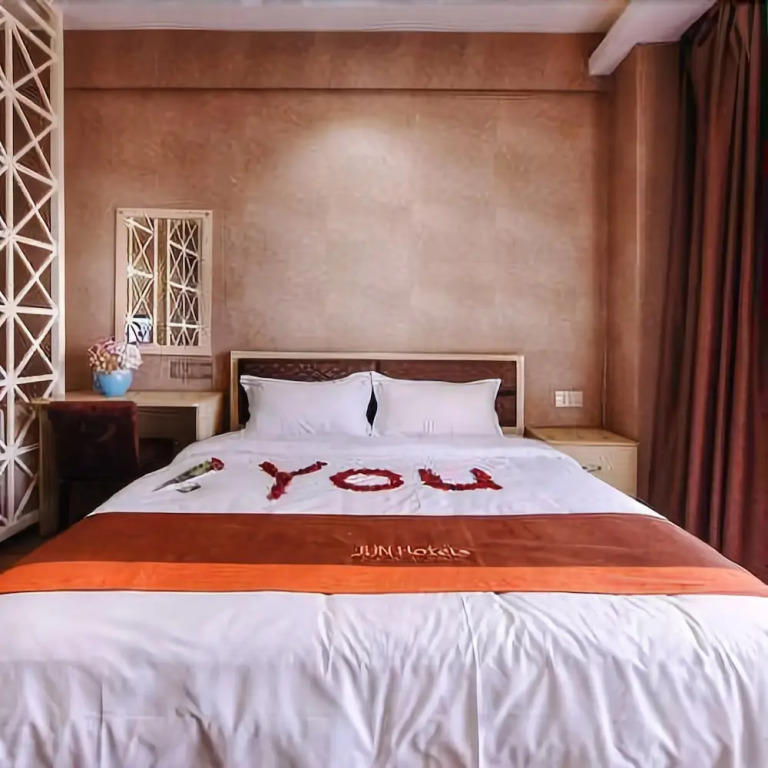 Junyi Chain Hotel