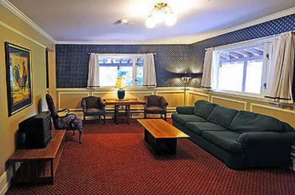 The Historic Redstone Inn
