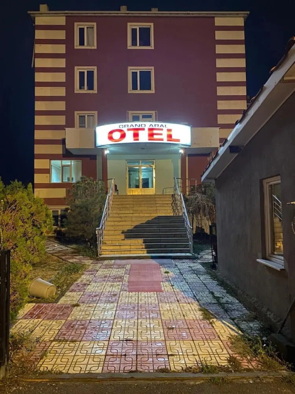 Grand Aral Otel