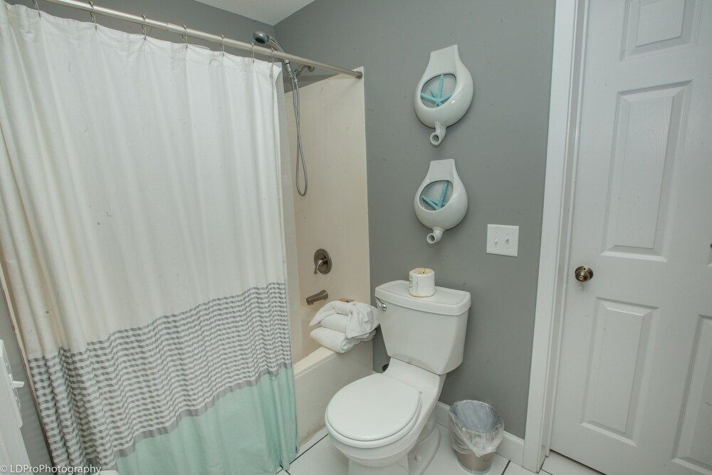 Oceania 703 3 Bedroom Condo by RedAwning
