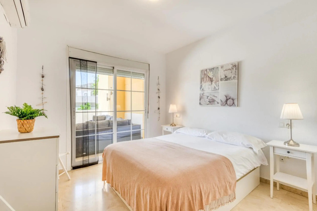 Marvellous Apartment with Great Terrace (PA 1-6)
