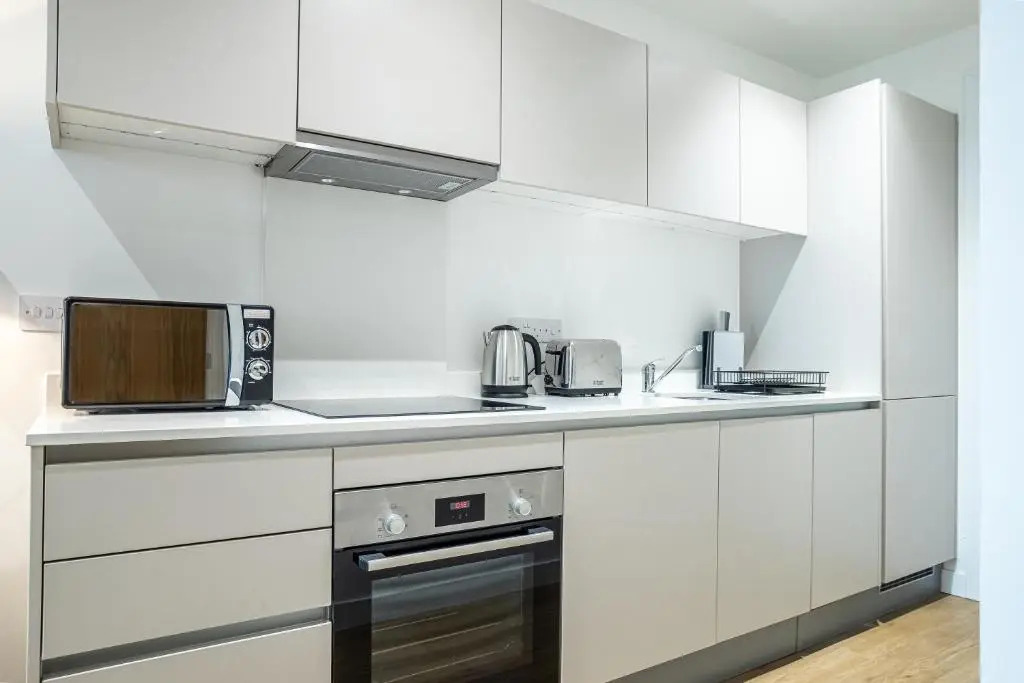Luxe Apartments Bracknell Near Ascot, Legoland, Windsor, Lexicon - Free Parking & Gym