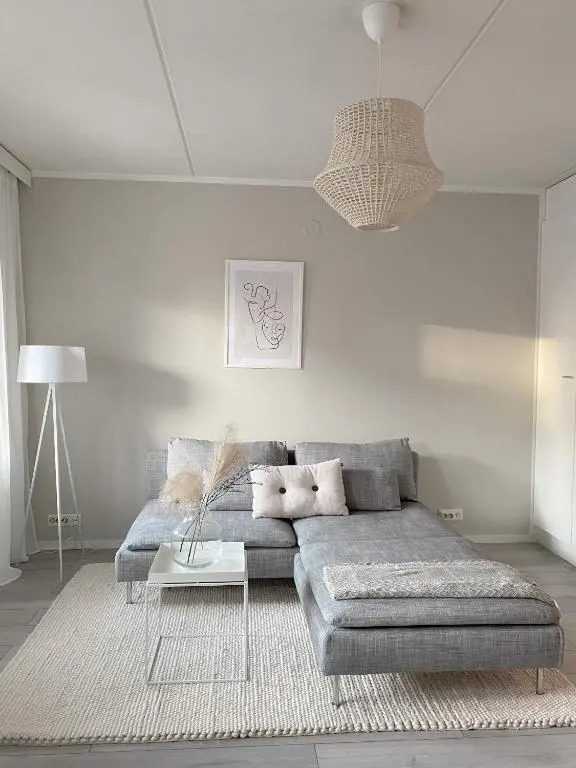 Modern one bedroom Apartment with Sauna near Airport