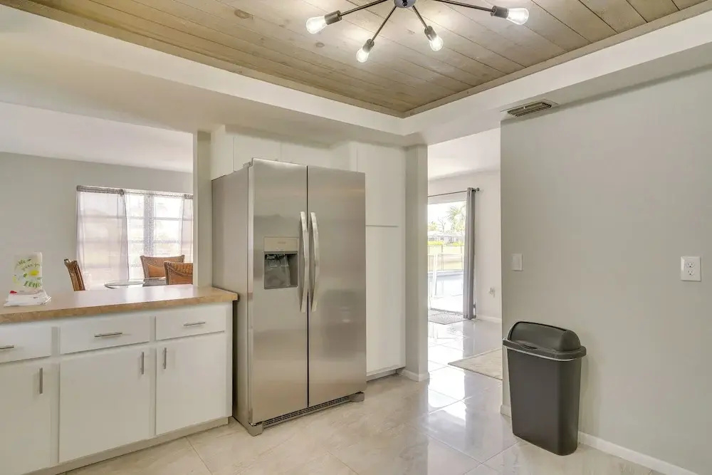 Heated Pool: Canal-front Rotonda West Retreat