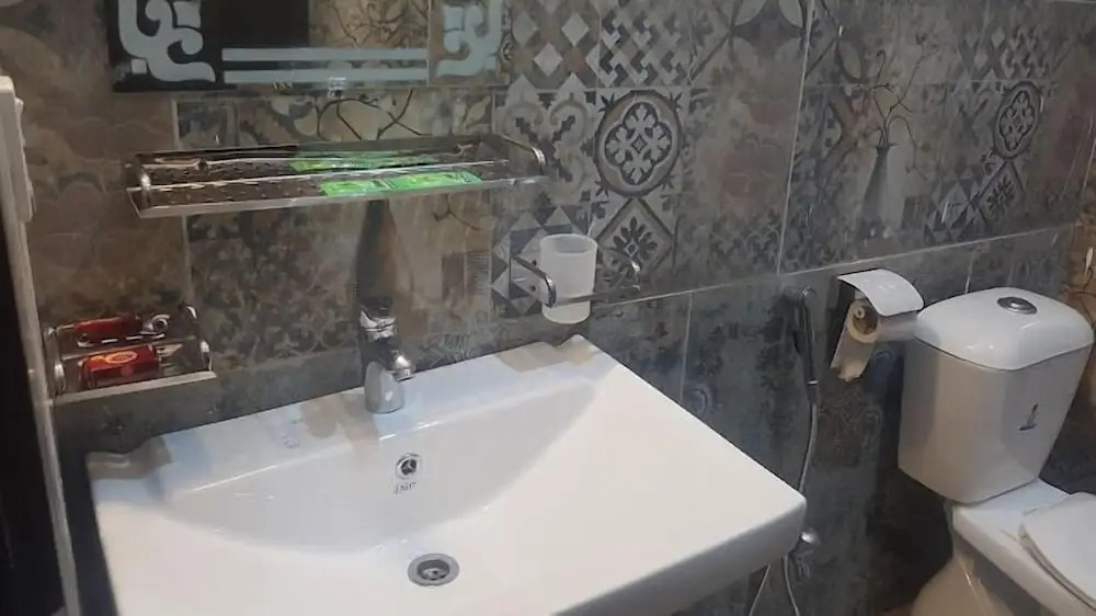 Al awan guest house