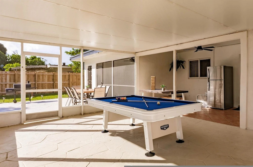 Fox Lagoon Pool Spa Villa 6BD Luxury Stay