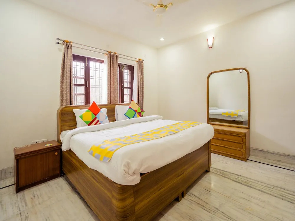 OYO 14074 Home Serene 2BHK Barlowganj