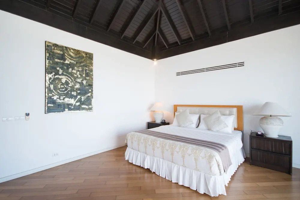 Beautiful 3-Bedroom Villa at Surin Beach