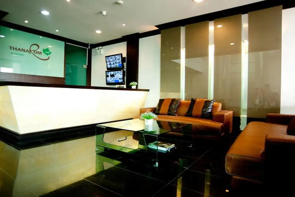 Thanarom Place