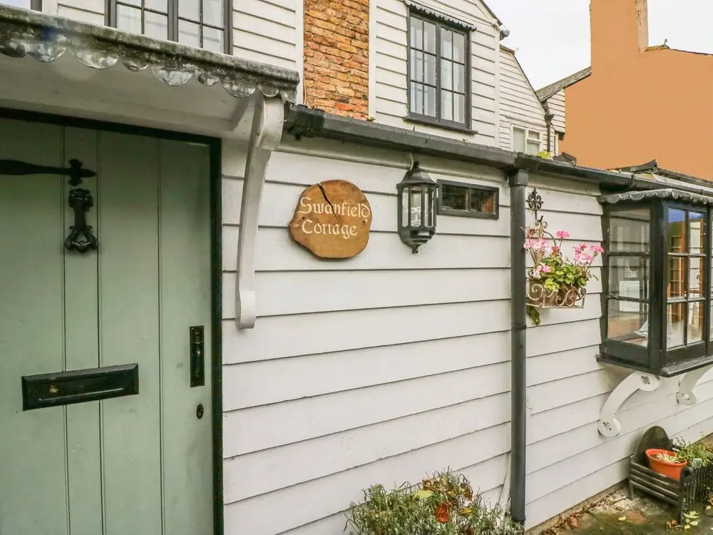 Swanfield Cottage