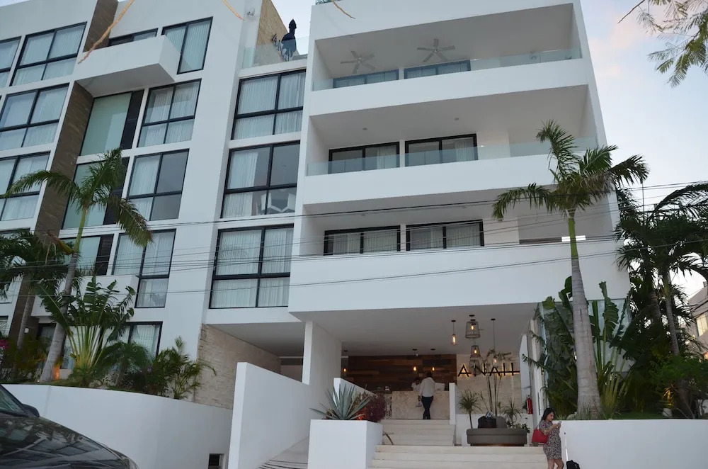 Anah Downtown condo