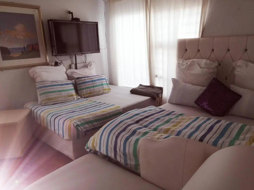 Inams guest House