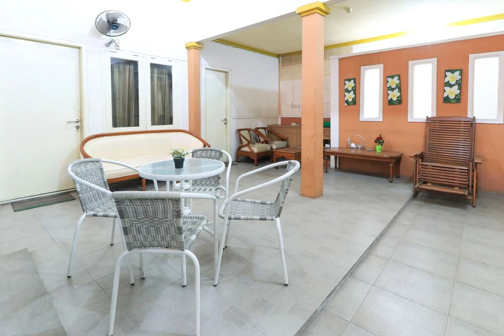 Homestay Babussalam Rungkut Mitra RedDoorz