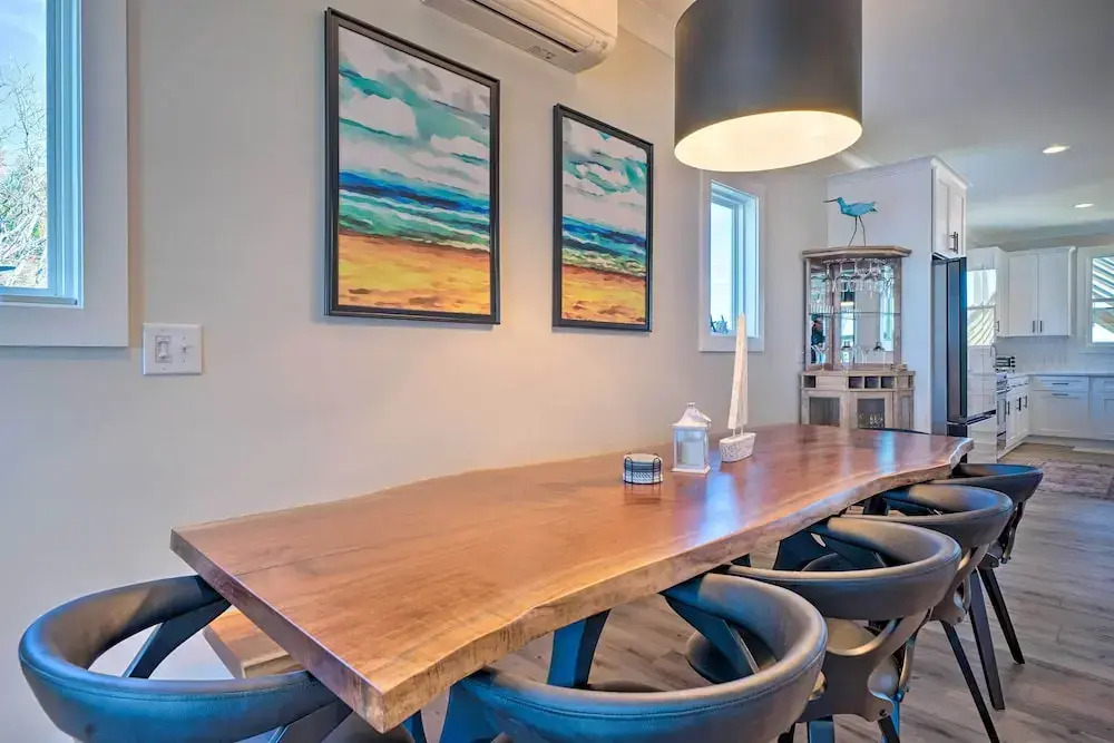 Walk to Beach: Carolina Beach Home w/ Rooftop Deck