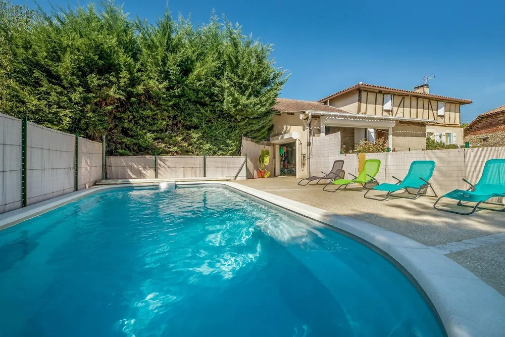 House With 4 Bedrooms in Courrensan, With Private Pool, Furnished Gard