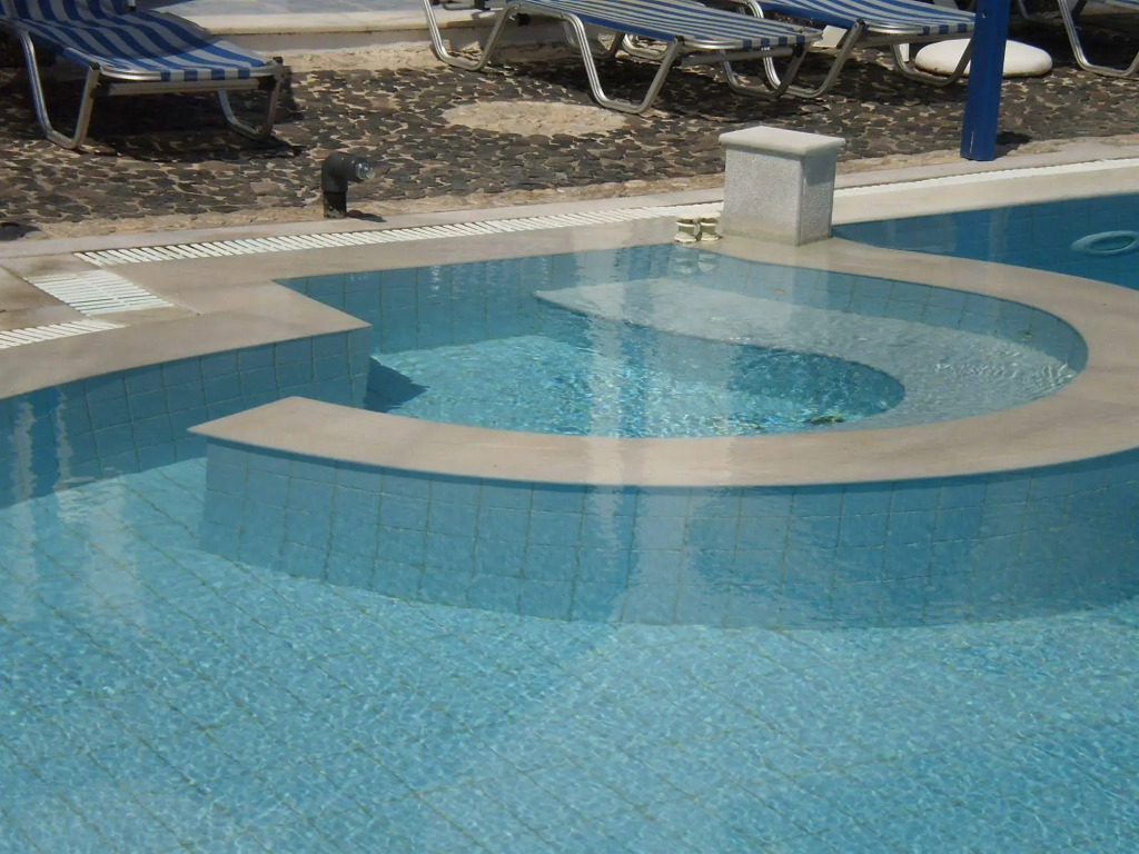 Roula Villa Studios & Apartments