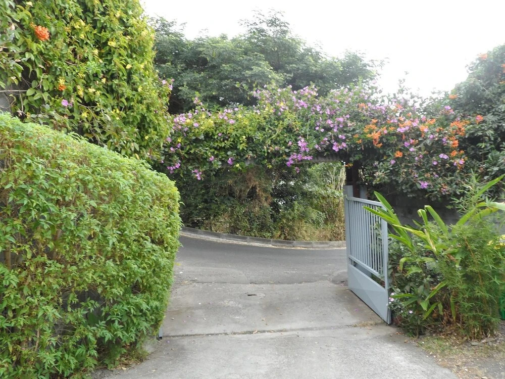 House With one Bedroom in Saint-paul, With Wonderful sea View, Enclose