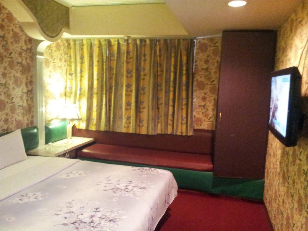 East Fang Di Hotel