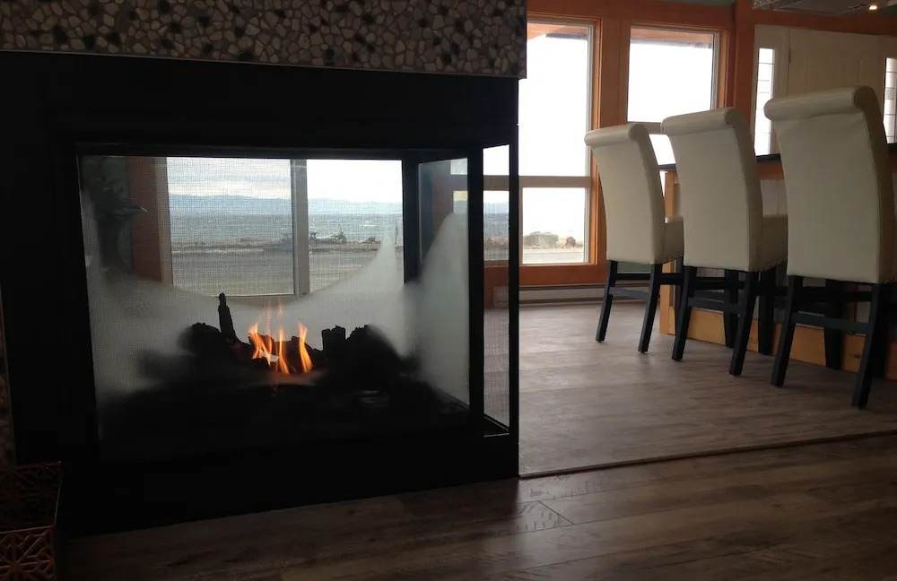 Shelter Bay Resort