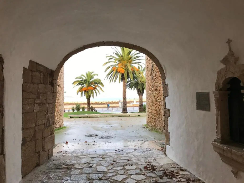 Charming 3 Bedroom Apartment Close to Historic Center-Lagos