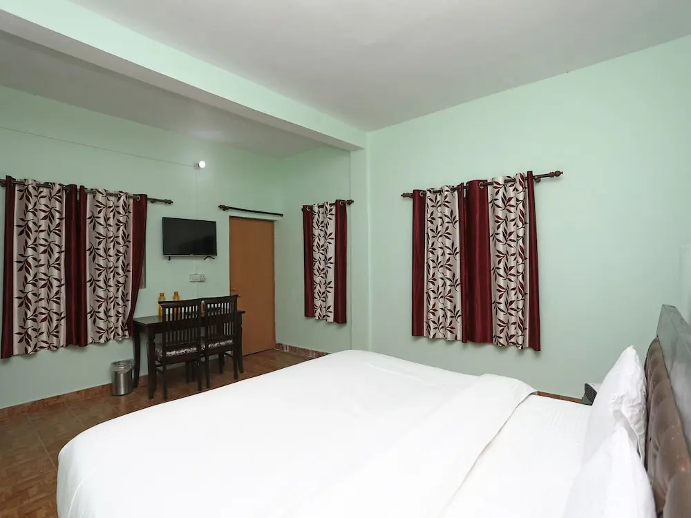 OYO 13459 Home Cozy 1BHK Tehri Road Mussoorie
