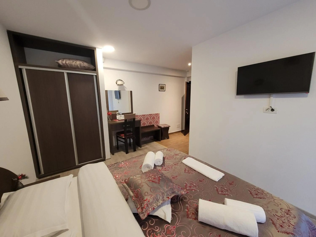 Casa Aryana, adults only