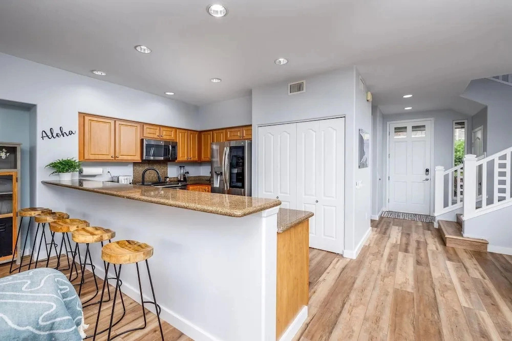 Alii Cove#s1 Beautiful 2 Level Unit With AC