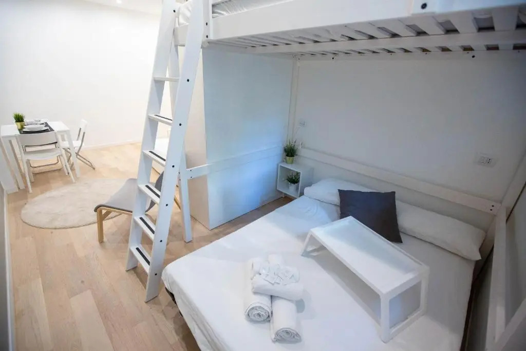 Apartment Bocconi 1