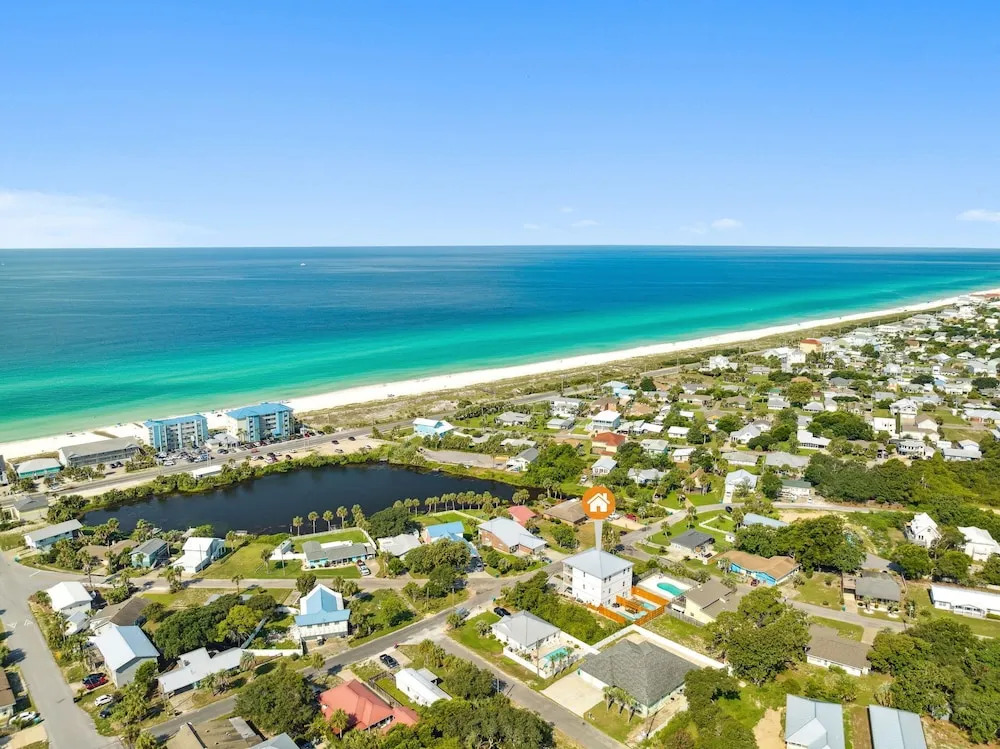 Grand Retreat II: 4br, 5ba, Sleeps 15. Private Pool. Your Perfect Escape!