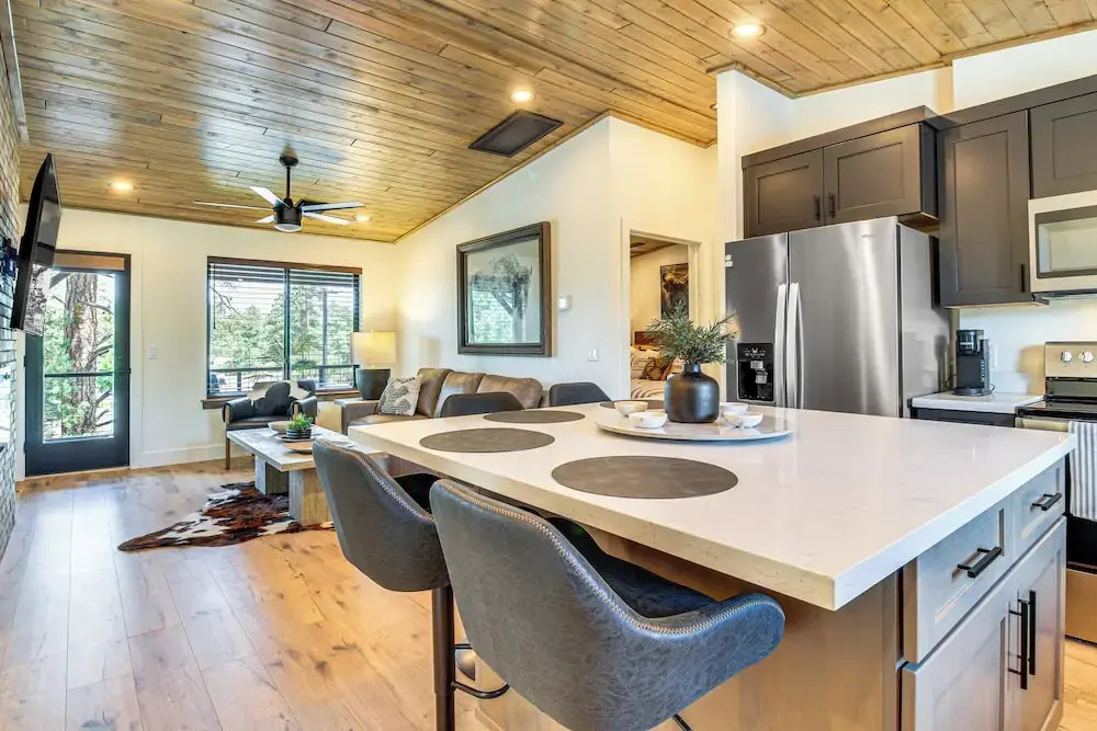 Brand New Modern Mountain Loft in Show Low