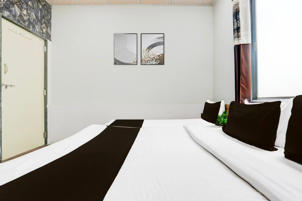 Hotel O Dwarka Formerly Hotel Shree