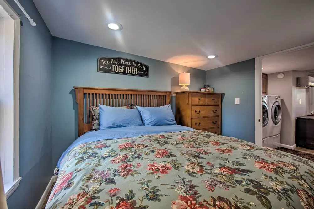 Central Hummelstown Apt: 4 Miles to Hershey Park!