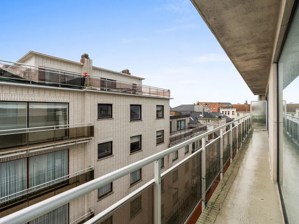 Apartment Near Train Station