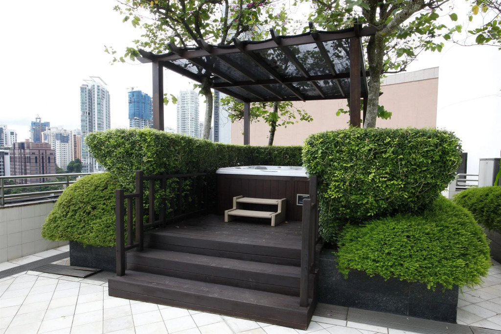 Lanson Place Winsland, Singapore