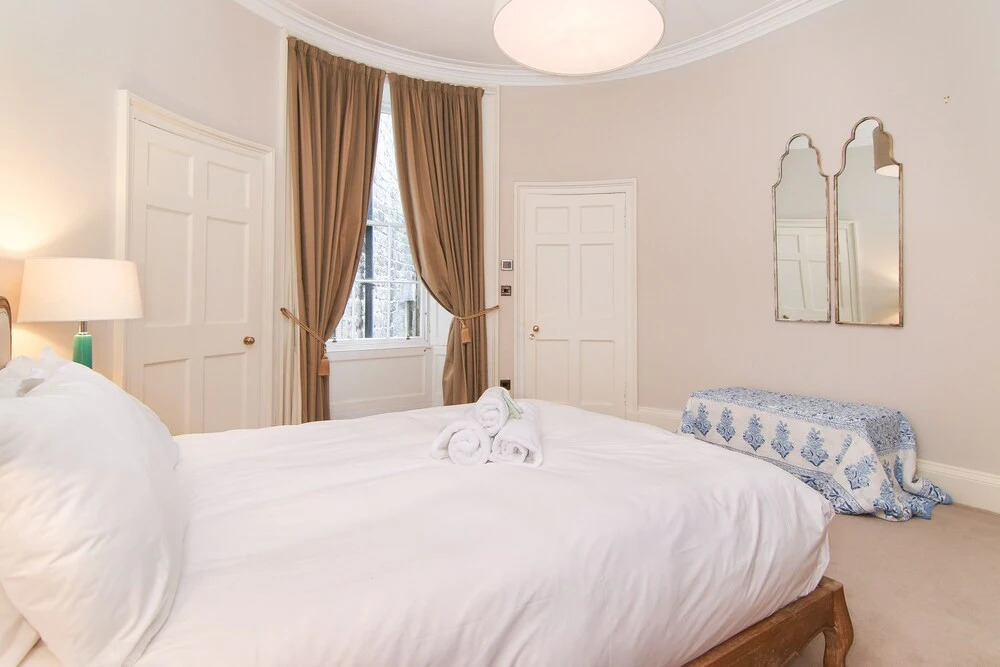 Stylish & majestic 3-bed apartment in Stockbridge