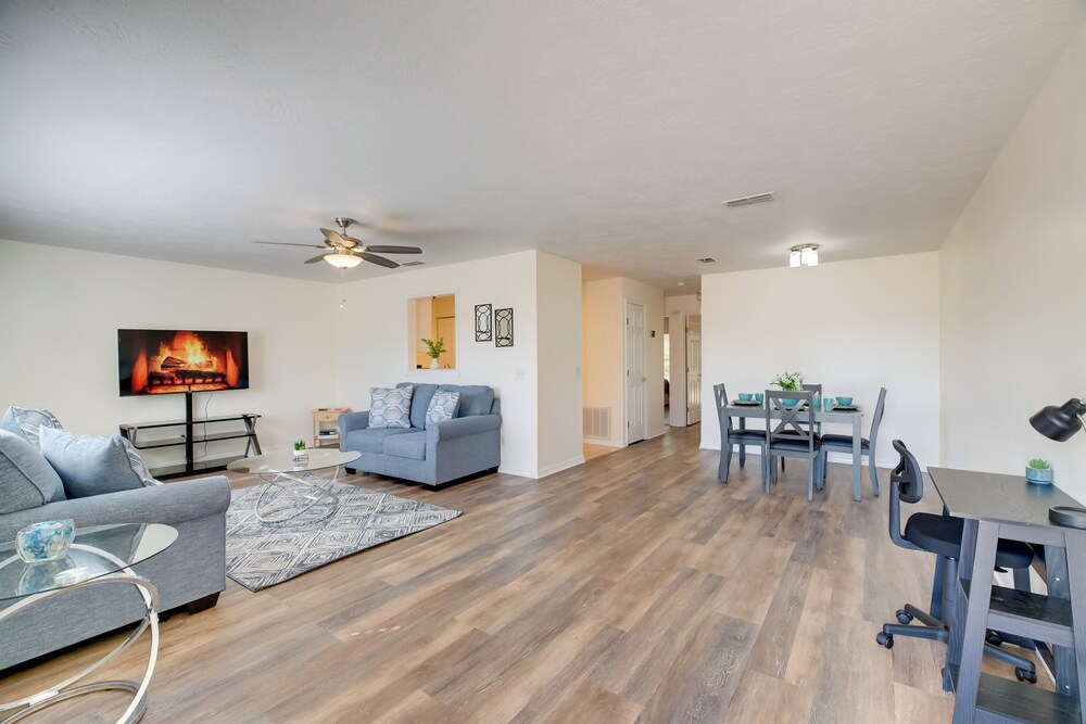 Steps From Crystal River: Crystal River Getaway!