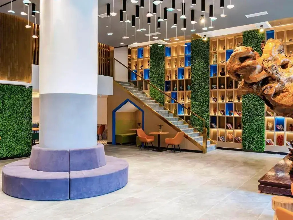 Wuzhitong Hotel (Chengdu Qilong Subway Station)