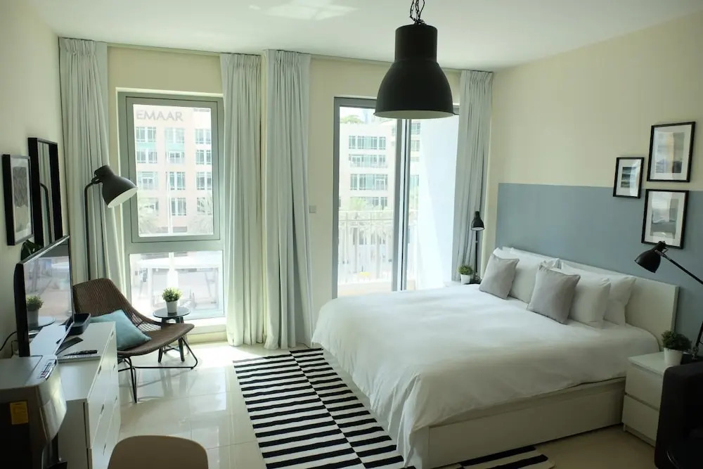 Spotlight - Ease by Emaar - Studio
