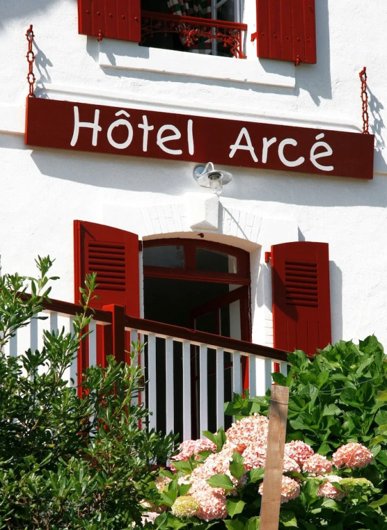 Hôtel Arcé - Piscine , Padel, Cheminée