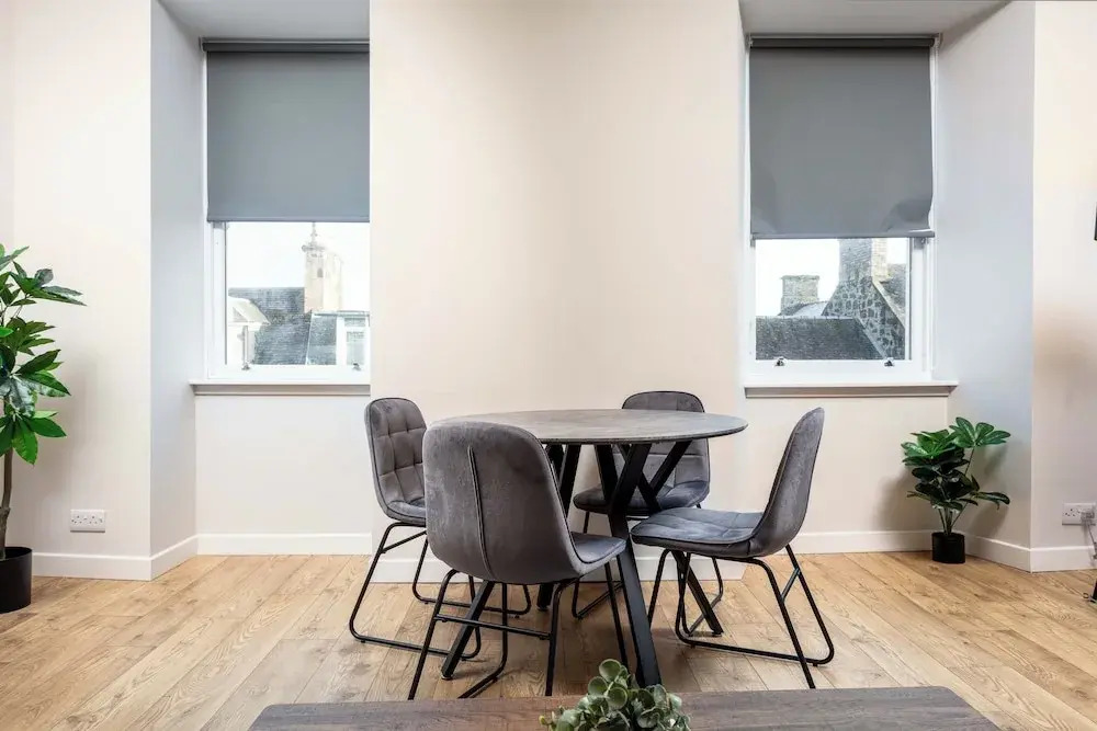 The Annick Suite No.2