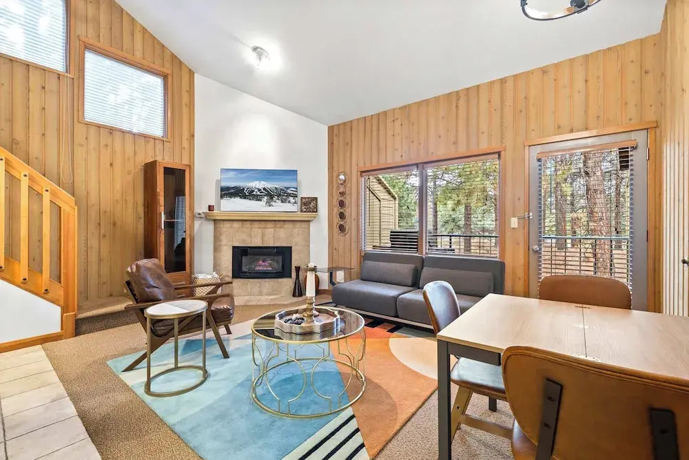 Scenic 1 Bedroom W/loft at Mount Bachelor Resort!
