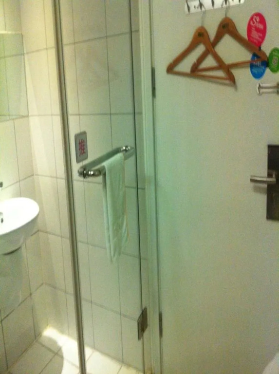 100 Hotel